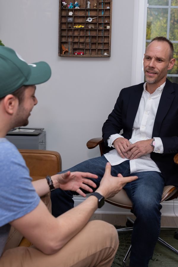 Therapist for teens and young adults in Fairfax, VA.